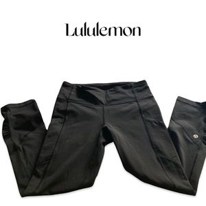 Lululemon Athletica yoga bottoms, Excellent Used Condition, sz. 6, with POCKETS.
